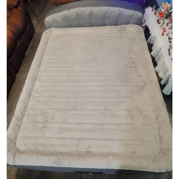 Sealy Alwayzaire Tough Guard 18" Airbed, Queen w/ Headboard and Built In Pump - Picture 4 of 16